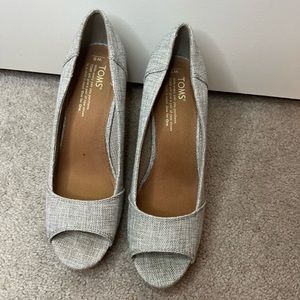 TOMS Gray Wedge Peep Toe Shoes 9W